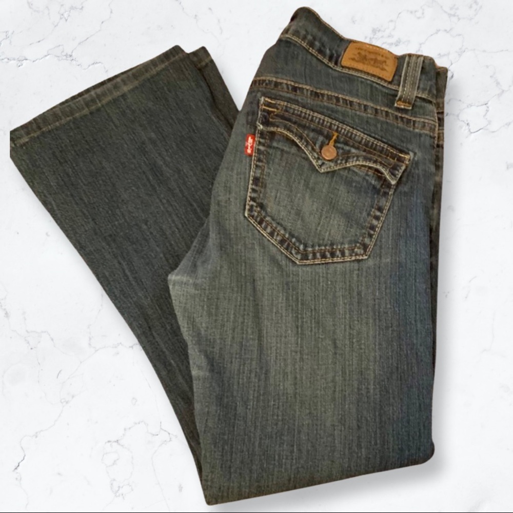 Levi’s 542 Liw Rise Flare Sz 10M